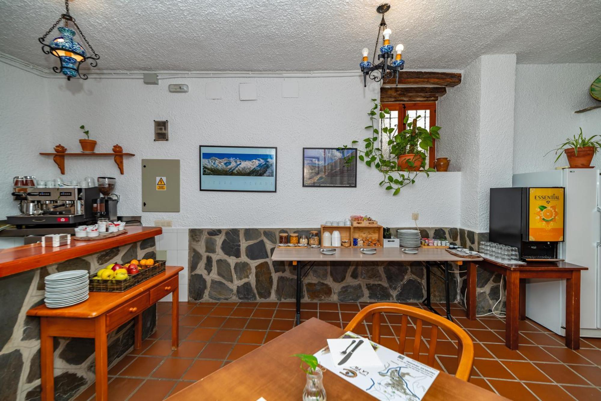 Hotel La Fragua I Тревелес Екстер'єр фото