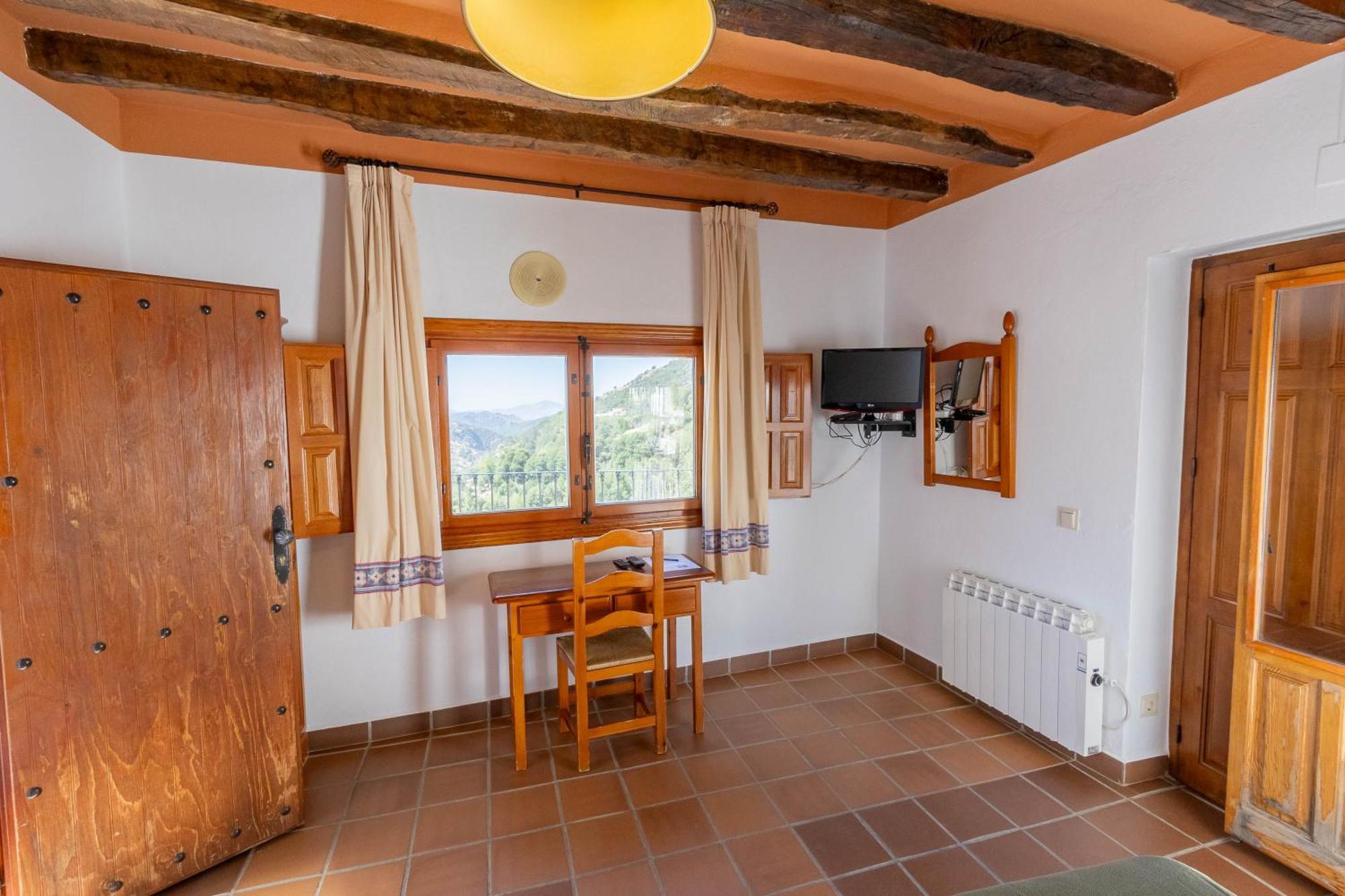 Hotel La Fragua I Тревелес Екстер'єр фото