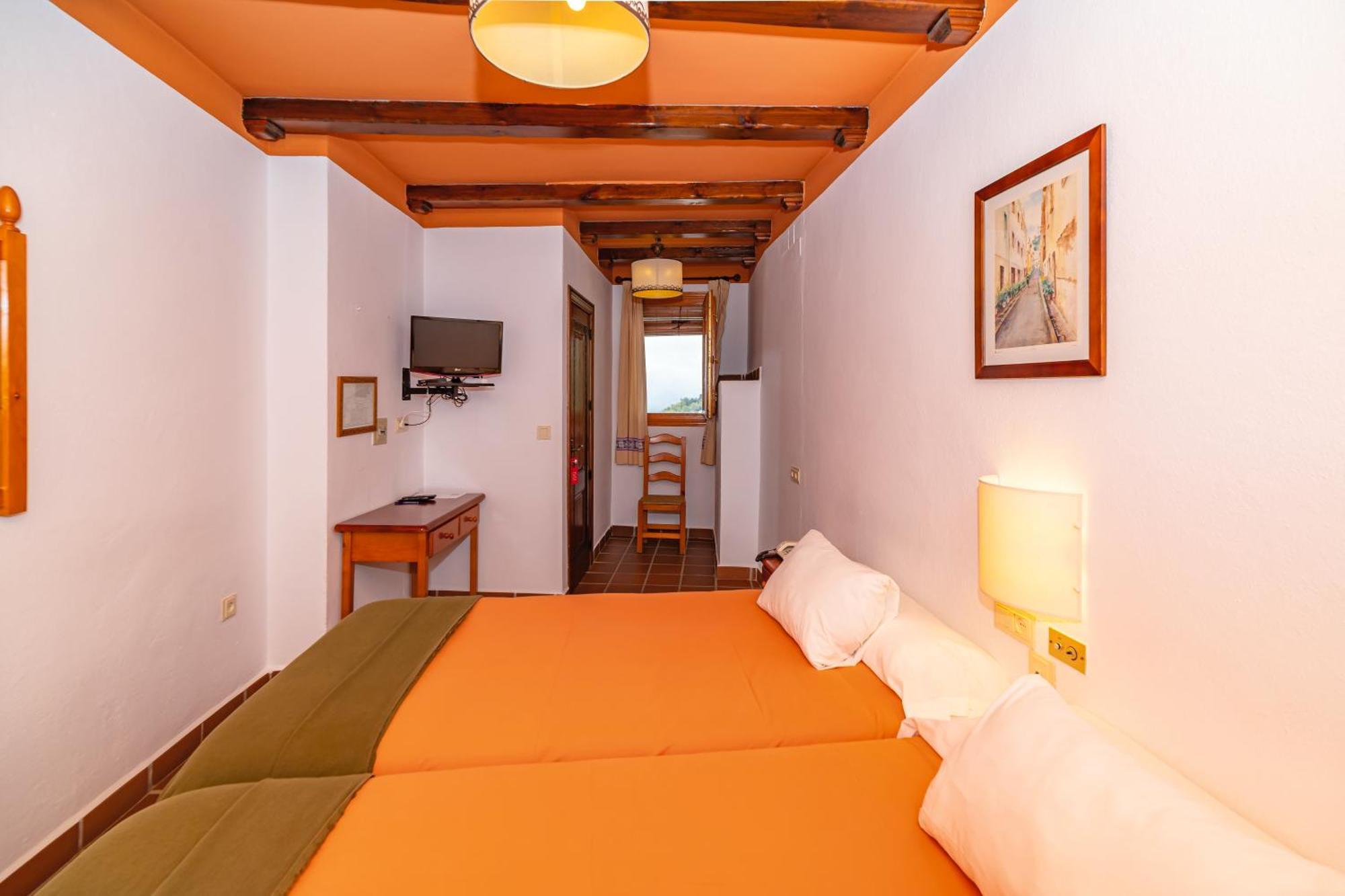 Hotel La Fragua I Тревелес Екстер'єр фото