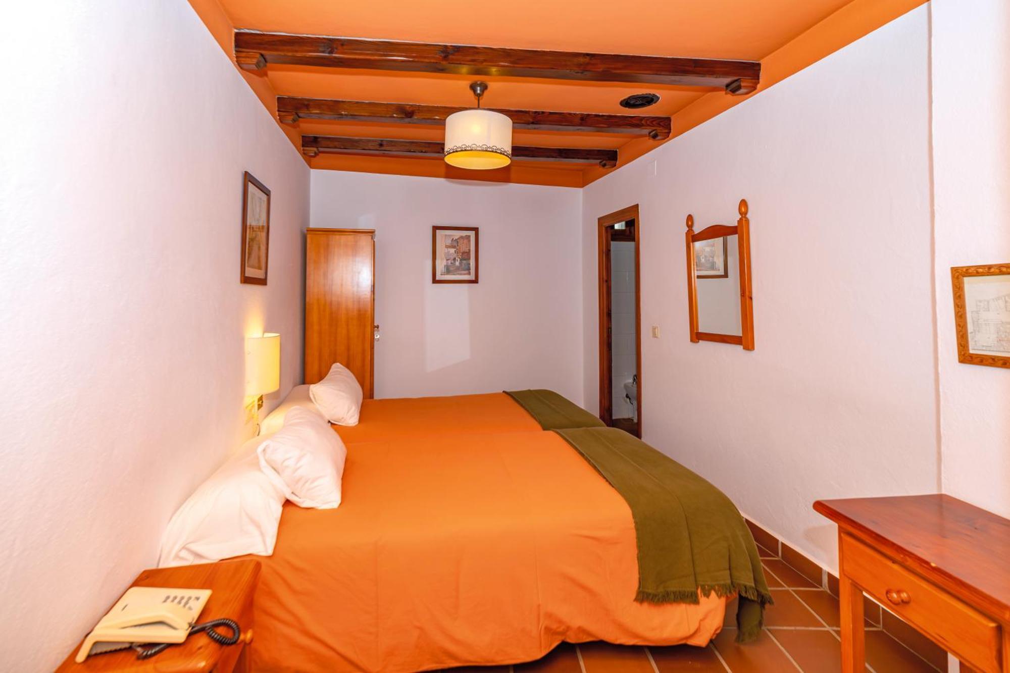 Hotel La Fragua I Тревелес Екстер'єр фото