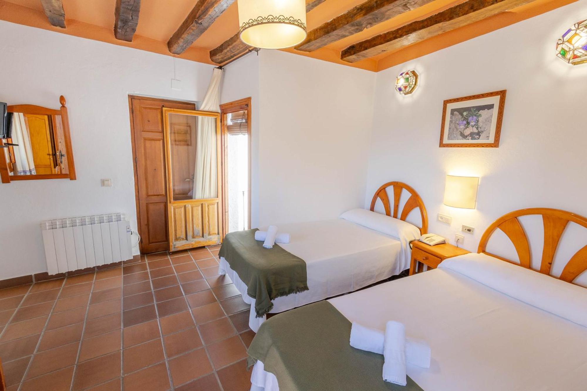 Hotel La Fragua I Тревелес Екстер'єр фото