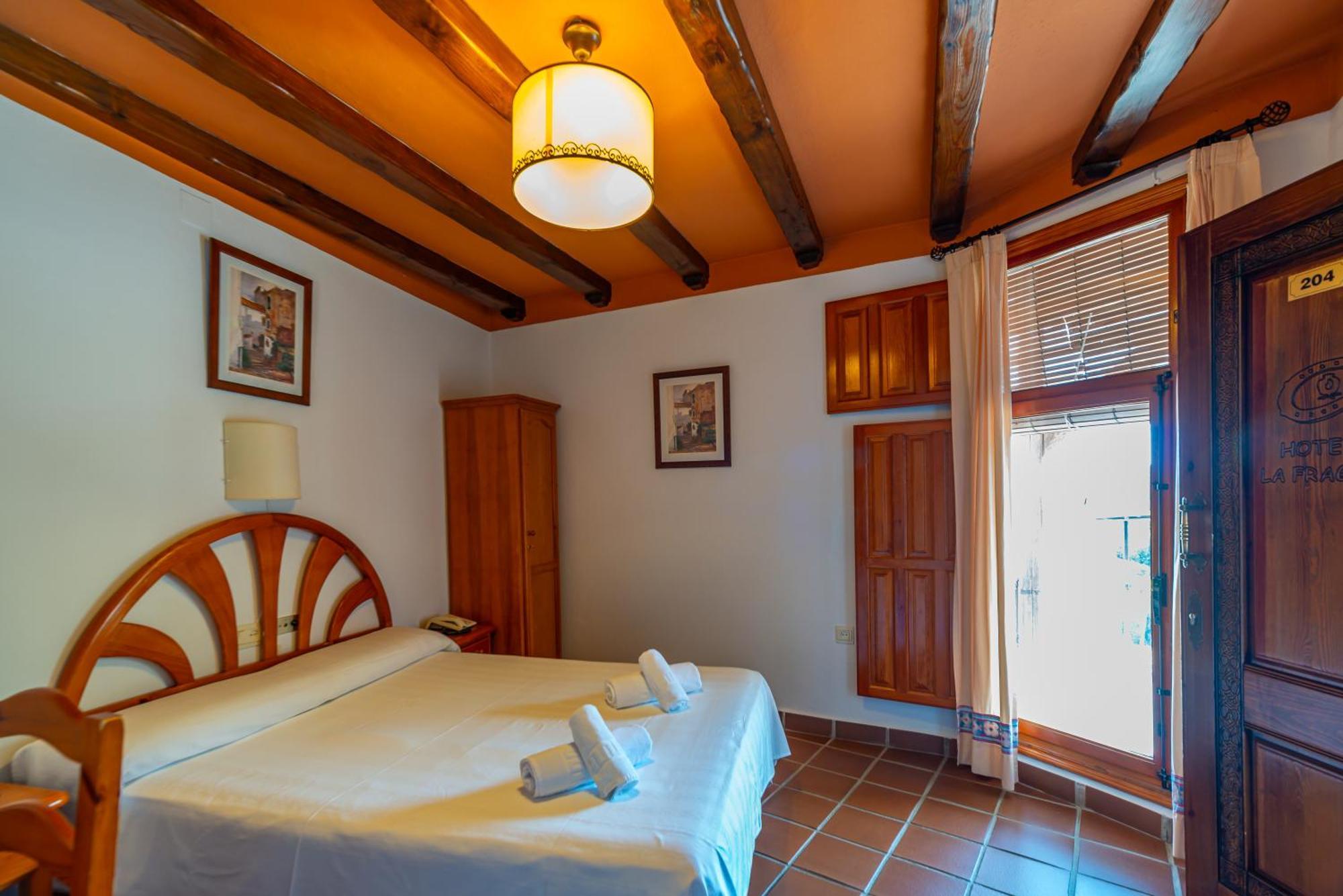 Hotel La Fragua I Тревелес Екстер'єр фото