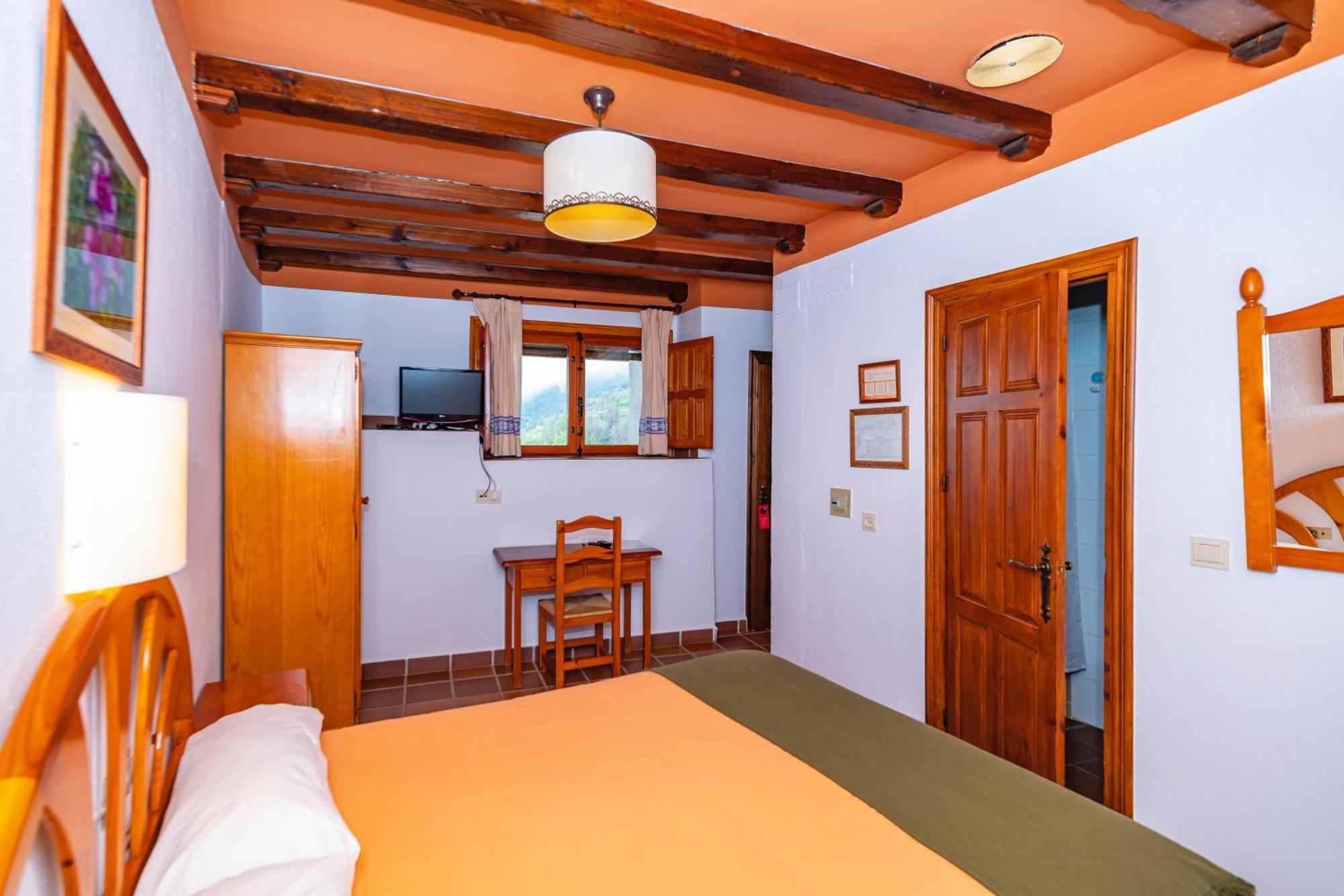 Hotel La Fragua I Тревелес Екстер'єр фото