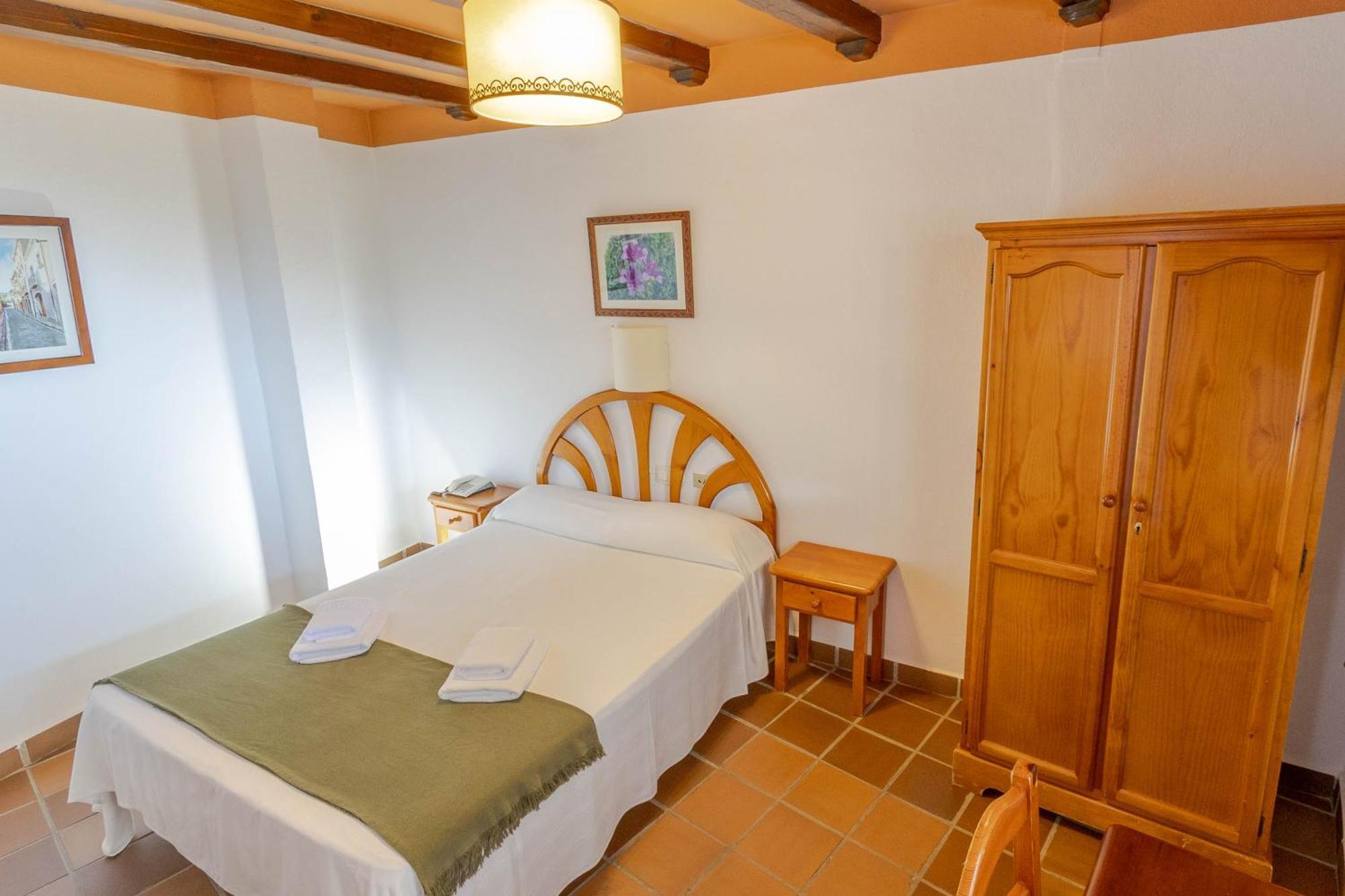 Hotel La Fragua I Тревелес Екстер'єр фото