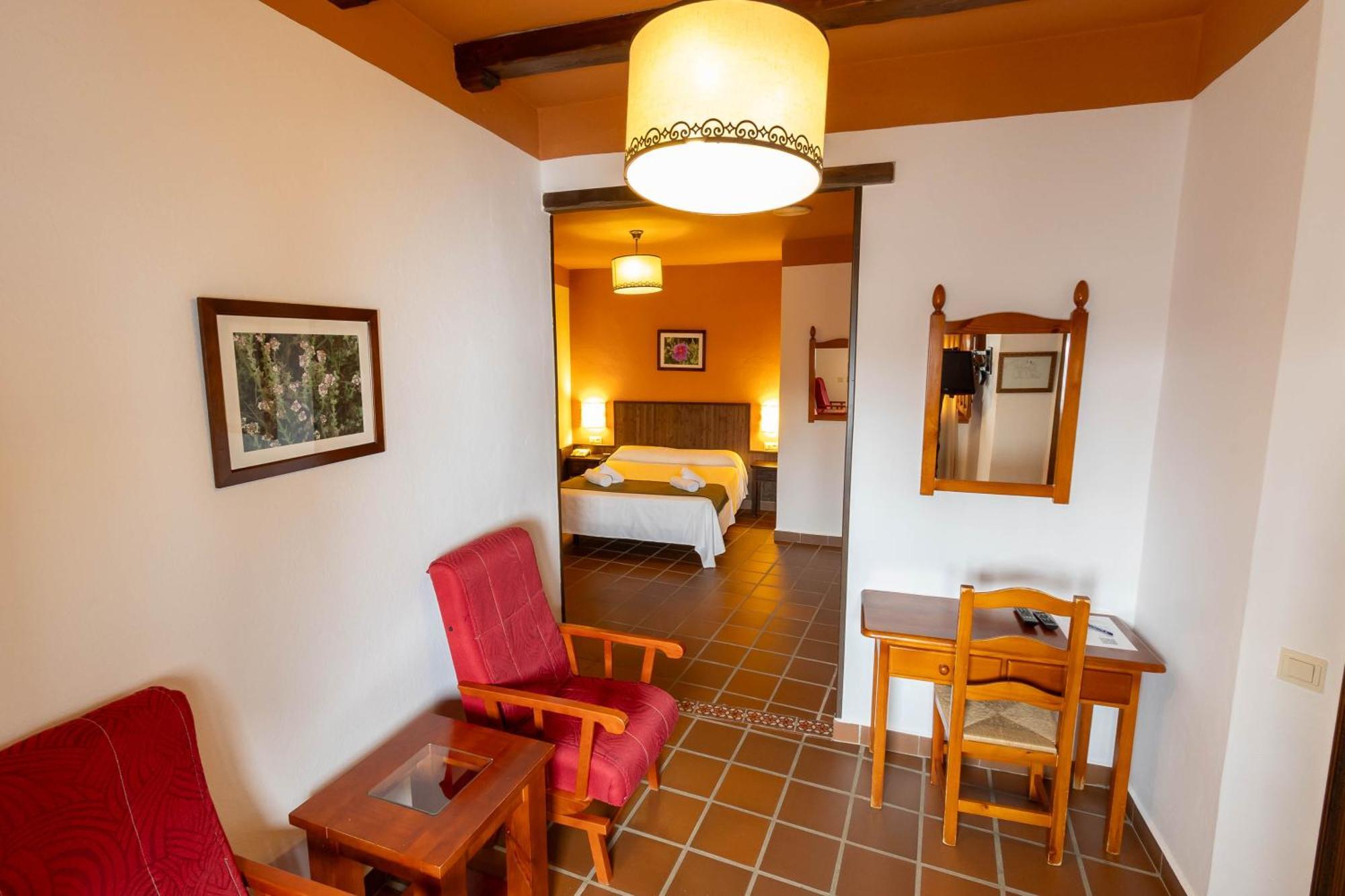 Hotel La Fragua I Тревелес Екстер'єр фото