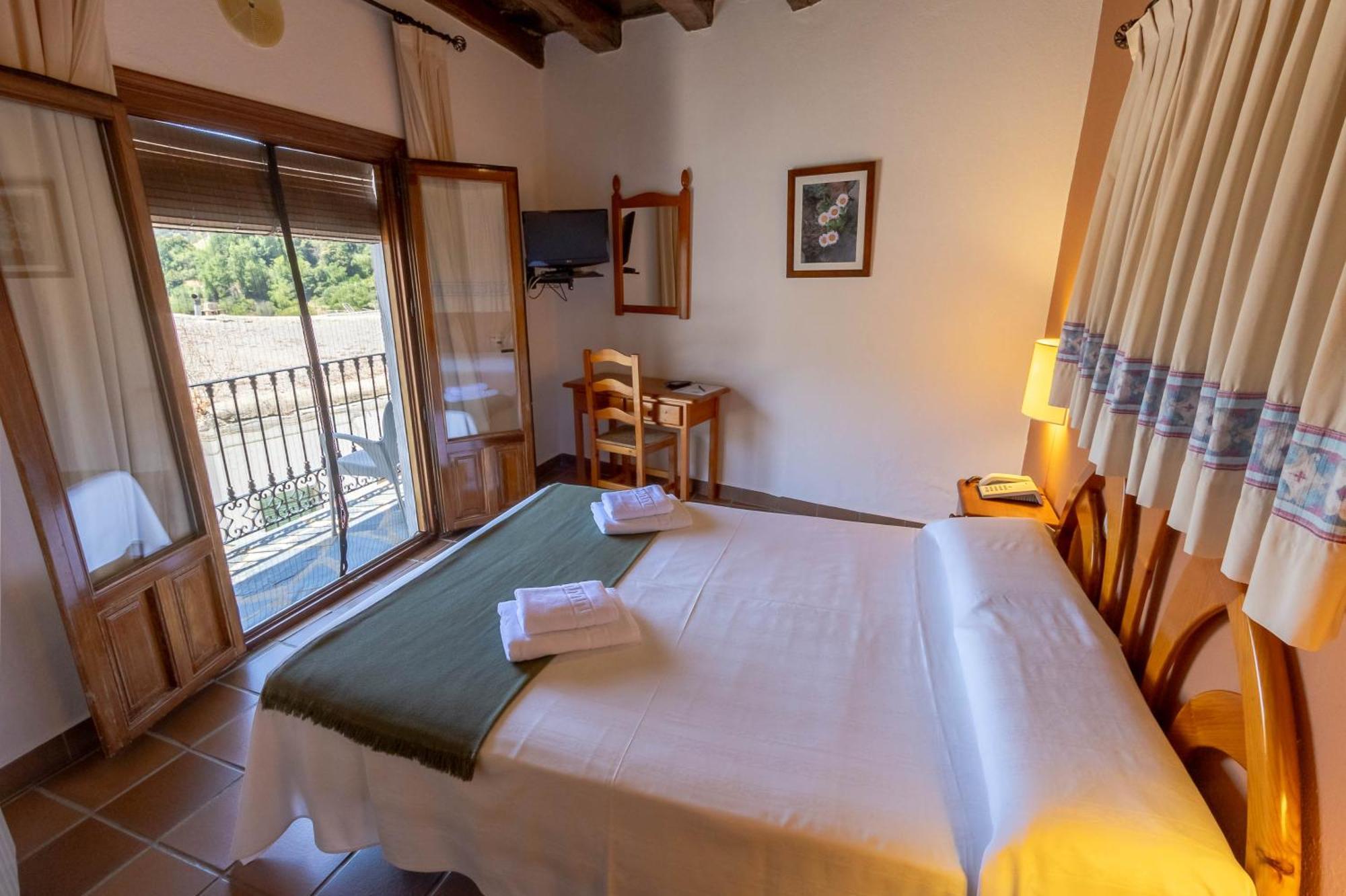 Hotel La Fragua I Тревелес Екстер'єр фото