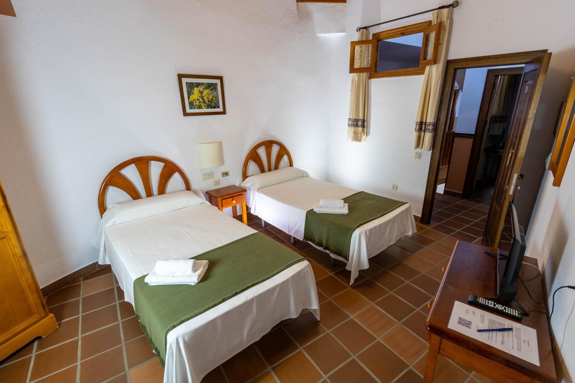 Hotel La Fragua I Тревелес Екстер'єр фото